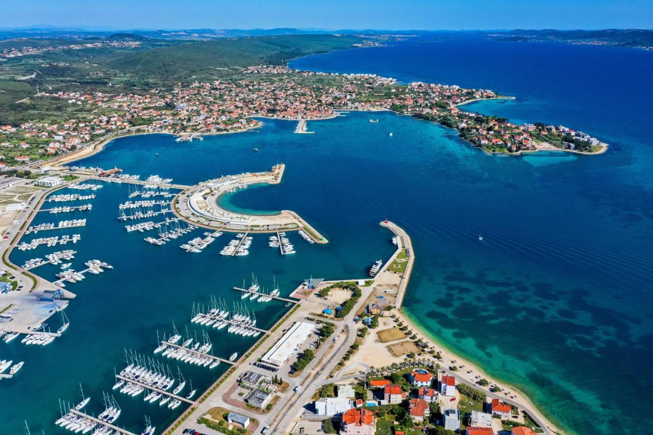 Apartments By The Sea Sukosan, Zadar - 5863 Екстериор снимка