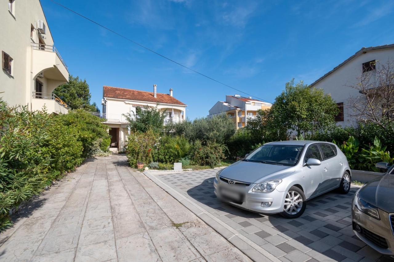 Apartments By The Sea Sukosan, Zadar - 5863 Екстериор снимка