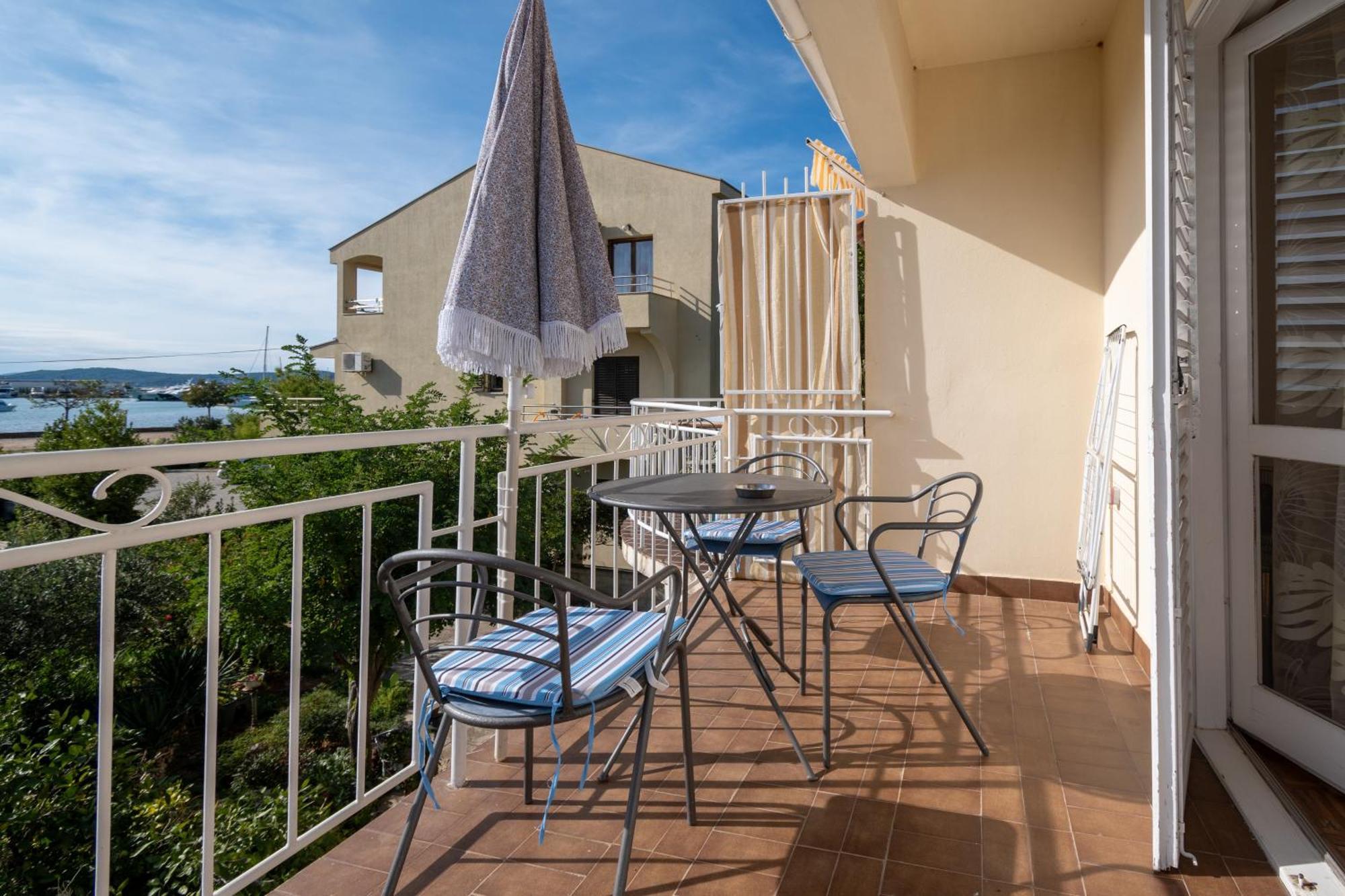 Apartments By The Sea Sukosan, Zadar - 5863 Екстериор снимка